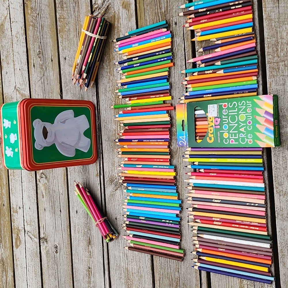 200 + Crayola Pencil Crayons In Tin Box